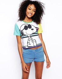 Cropped T-Shirt with Skater Snoopy Print