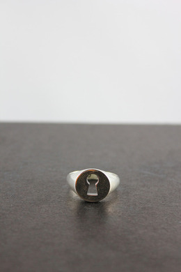 Keyhole Ring