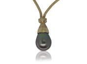 18ct yellow gold cultured black pearl drop necklace