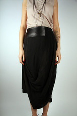 PLEAT SKIRT