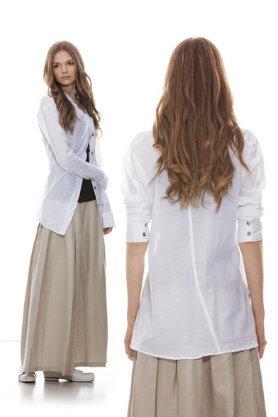 32_mettre_shirt_and_helium_skirt_with_mr_pearl_shoe