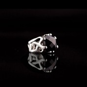 Dralion ring in Onyx